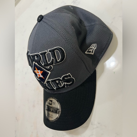 New Era Gray and Black World Series Cap - Picture 2 of 10